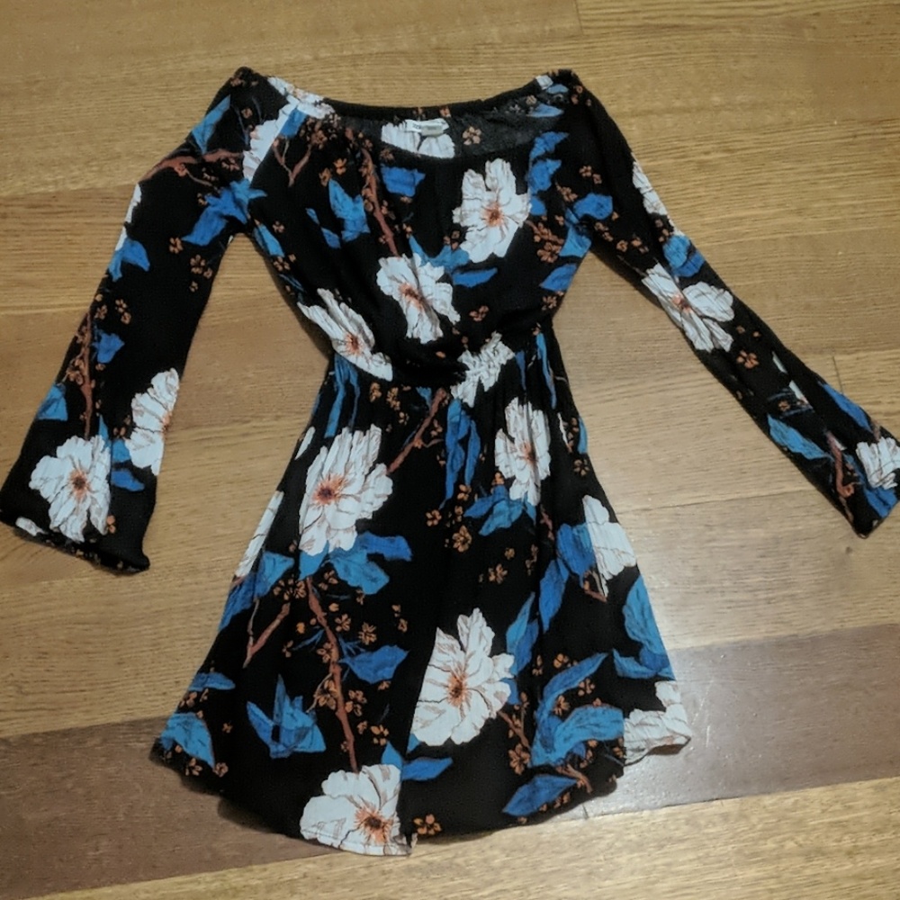 Billabong Off the Shoulder Floral Dress